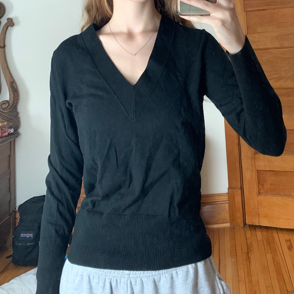 Black Cashmere V-neck!